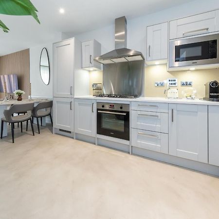 Cozen Villa Edgware Luaran gambar