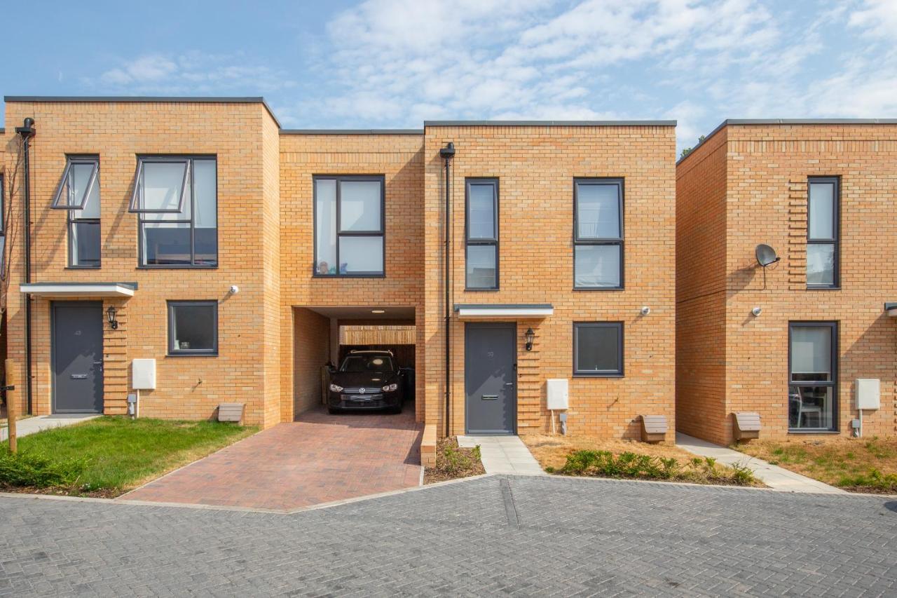 Cozen Villa Edgware Luaran gambar