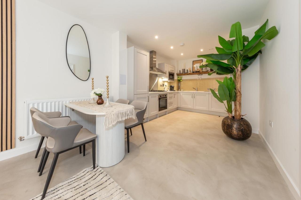 Cozen Villa Edgware Luaran gambar