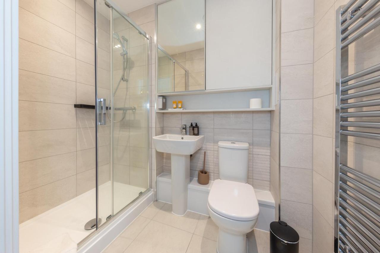 Cozen Villa Edgware Luaran gambar